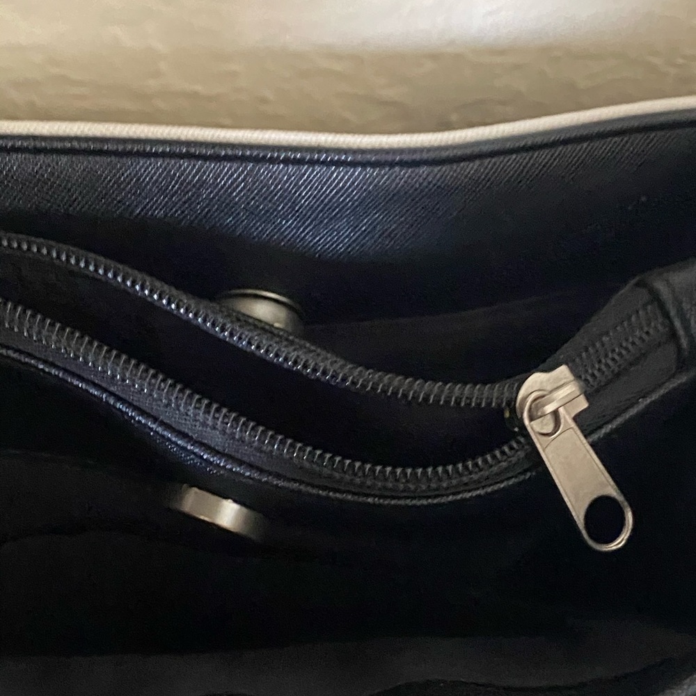 Purse - Picture 4 of 4
